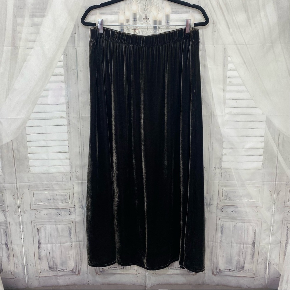 Eileen Fisher Green Silk Blend Crushed Velvet A-Line Skirt Midi Length Modest